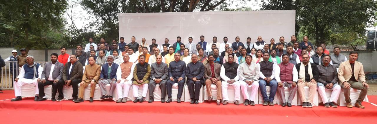 Photo session of newly elected mla with cm Jharkhand